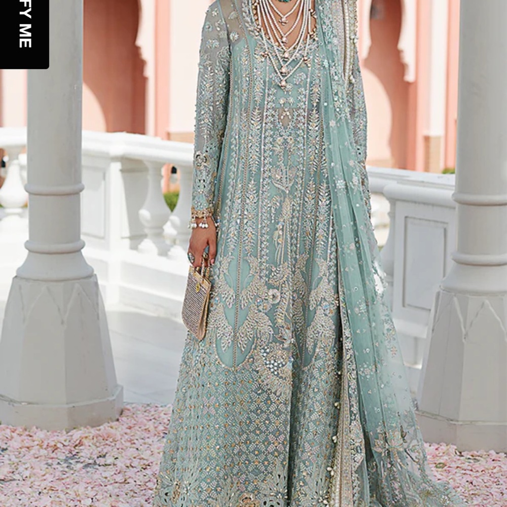 SUFFUSE 4 PC Embellished Light Seafoam Green Formal Dress with Dupatta
